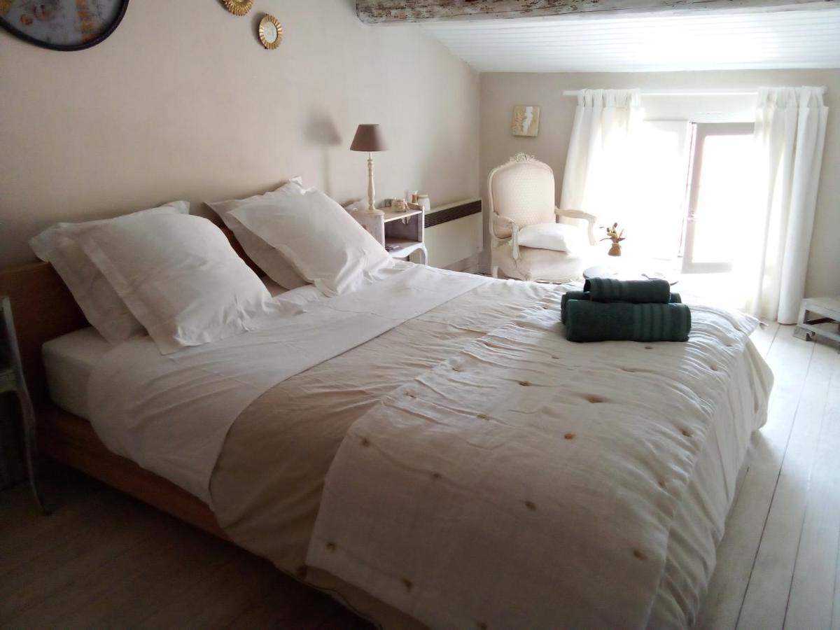 La Maison Perchee Эг-Морт Экстерьер фото