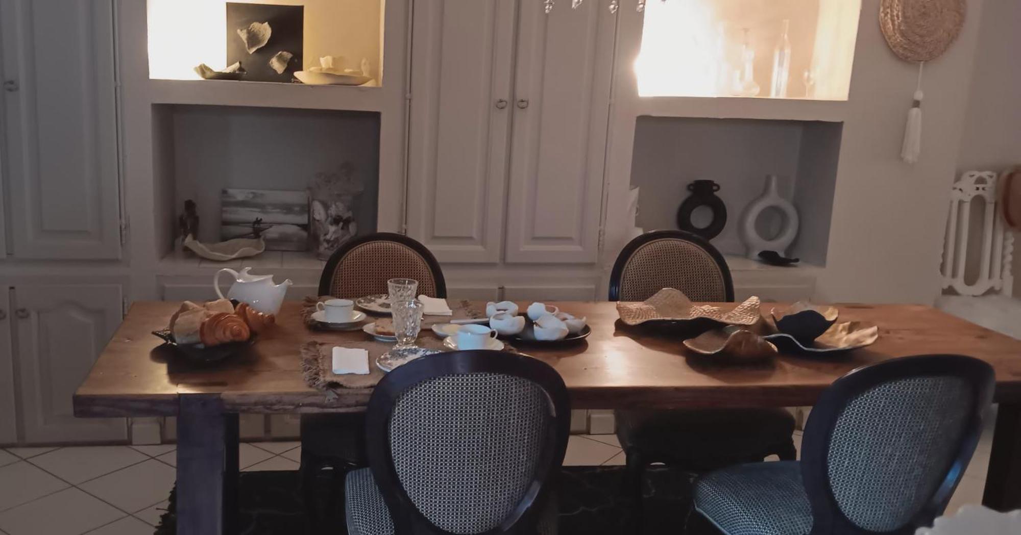 La Maison Perchee Эг-Морт Экстерьер фото
